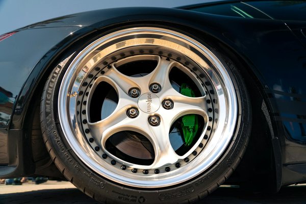 Comment fonctionne le moteur d'une moto électrique ?